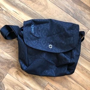 Dakine messenger bag